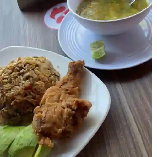 Sopa de Pollo y Arroz con Pollo