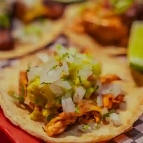 Taco de Tinga de Pollo