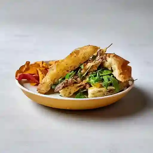 Sandwich de lomo de res