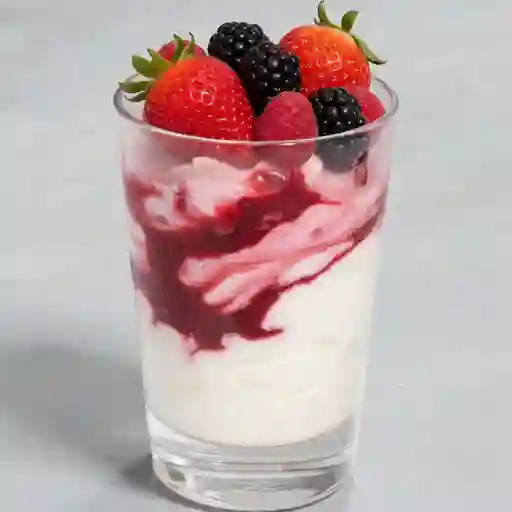 Frozen yogurth griego frutos rojos x 750