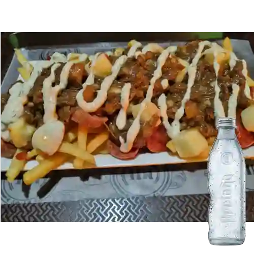 Combo Salchipapa Ropa Vieja + Breta��a 300 ml