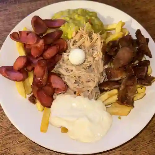 Salchipapas Especial