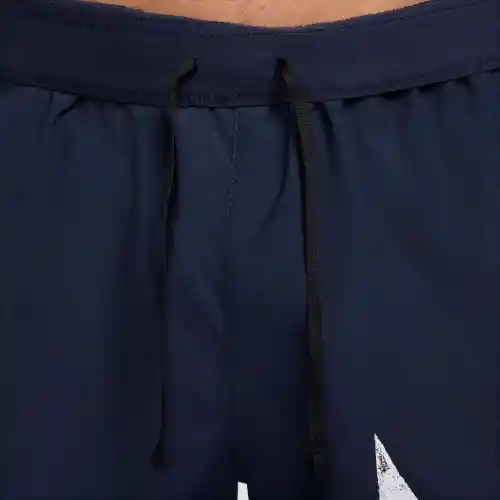 Nike Pantaloneta Challenger Swoosh 5In de Hombre Azul Talla L