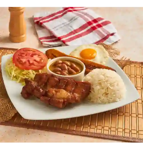Bandeja con chicharrón