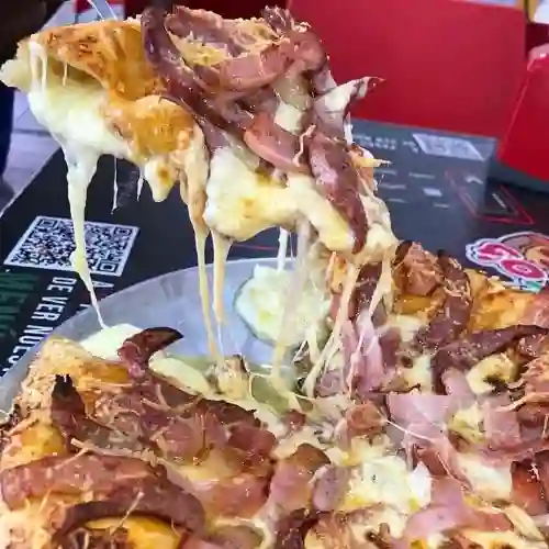 Pizza Suiza Tocineta Mozarella