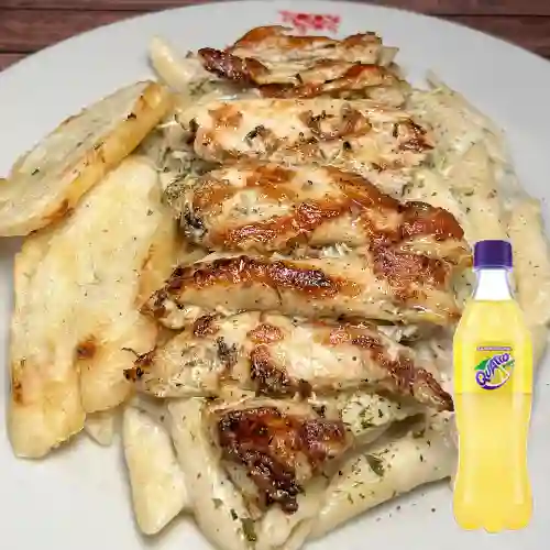 Combo Pollo con Pasta Alfredo + Quatro 400 ml
