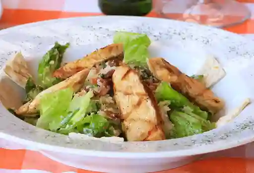 Ensalada César con Pollo