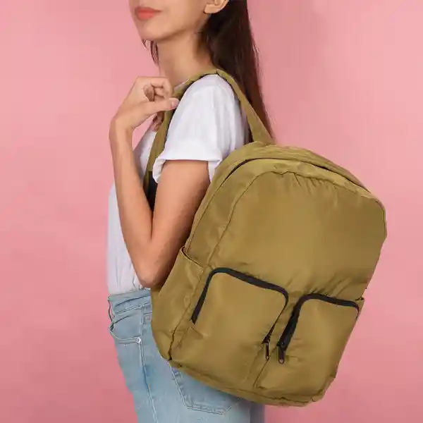 Maleta Con Doble Bolsa Frontal Verde Militar Miniso