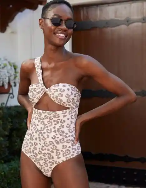 Vestido de Baño Una Pieza Beige Talla: Medium American Eagle