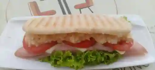 Sanduche de Jamon