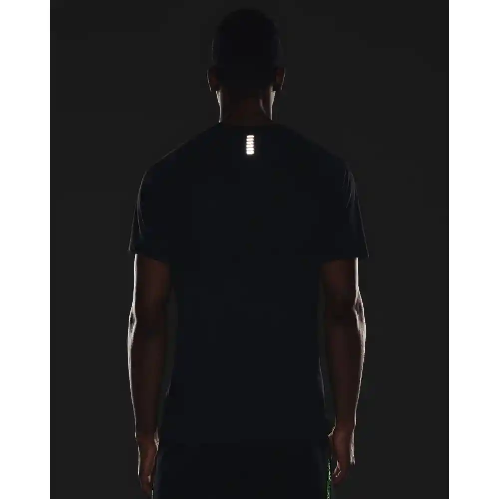 Ua Streaker Ss Talla Lg Camisetas Negro Para Hombre Marca Under Armour Ref: 1361469-001