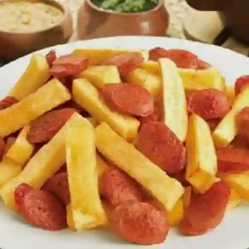 Salchipapa sencillo