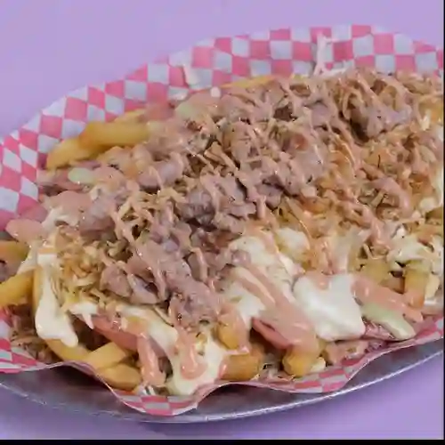 Salchipapa Cerdo Ranchera