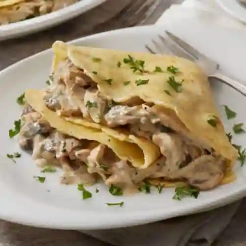 Crepe de Lomo Res Stroganoff