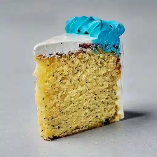 Porción budín de naranja y amapola