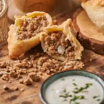 Empanada Triangular de Carne