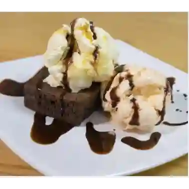 Brownie con Helado