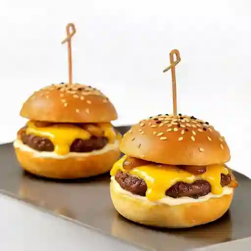 Los Tres Mosqueteros Hamburguesas/The Three Musketeers Burgers