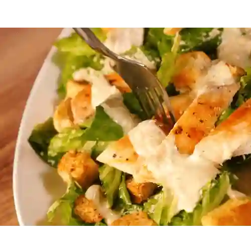 Ensalada César con Pollo