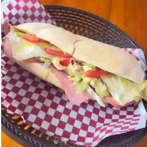 Sándwich de jamón y queso