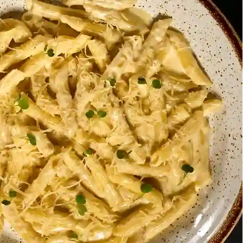 Pasta Penne con Salsa a Elección
