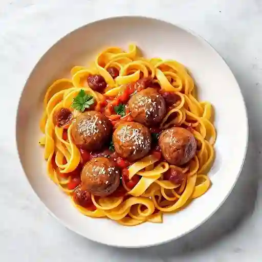 Pastas con albóndigas napolitana