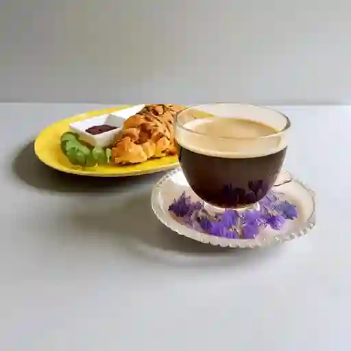 Desayuno Crossaint Artesanal