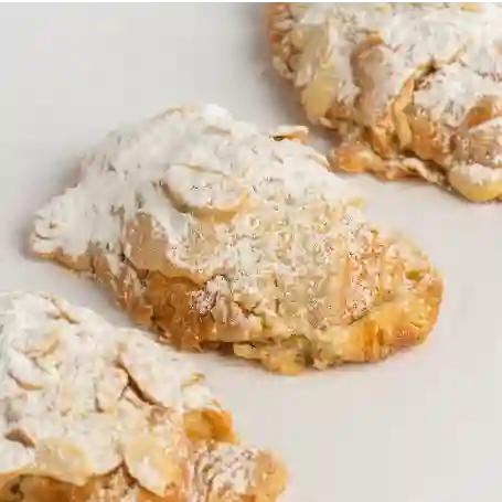 Mini Croissant de Almendras X3