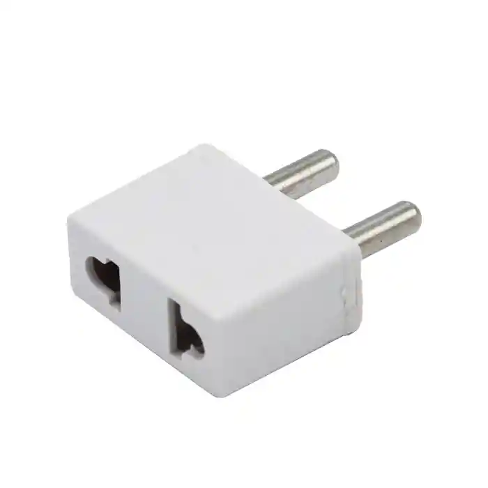 Adaptador Univ de Clavija Finlandek Fk-08105