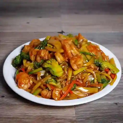 Chop suey con camarones