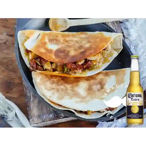 Combo Quesadilla Mixta + Corona Extra 355 ml