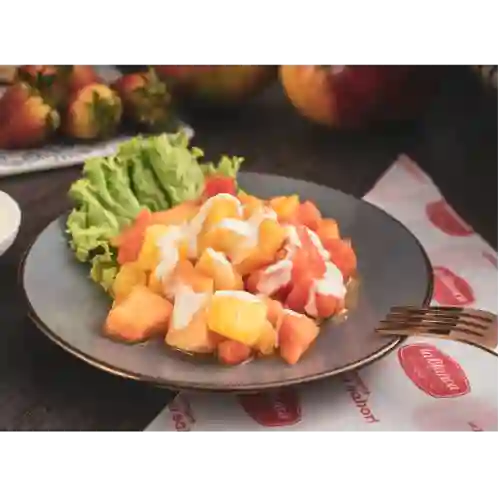 Porción Completa de Ensalada de Fruta