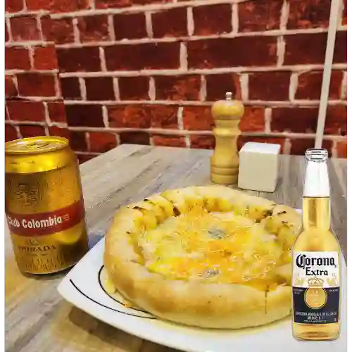 Combo Pizza Capricciosa (4 Quesos) + Corona 350 ml