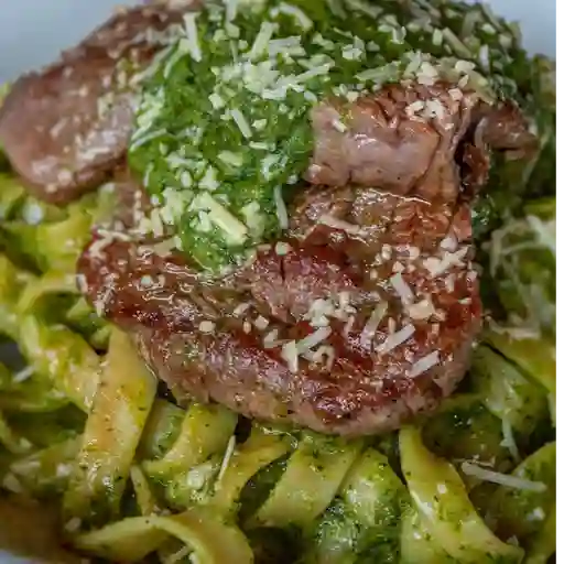 Fettuccine lomo al cilantro