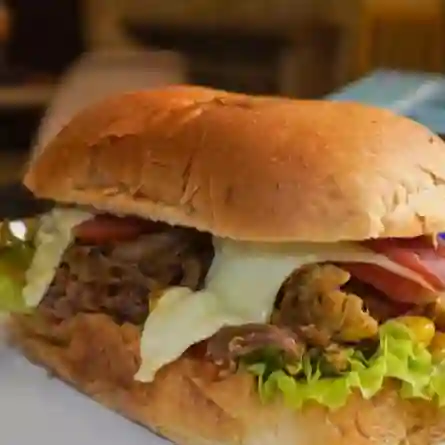 Sándwich de Ropa Vieja