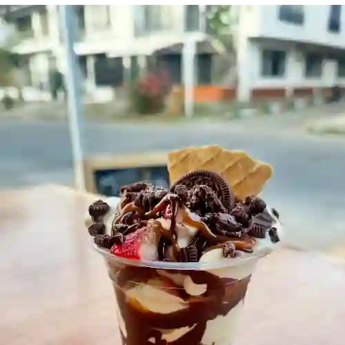 Fresas con Crema 16 Oz