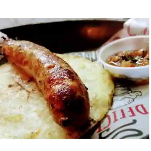 Chorizo con Arepa
