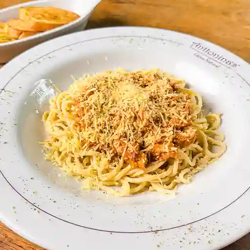 Spaghetti Pollo y Tocineta