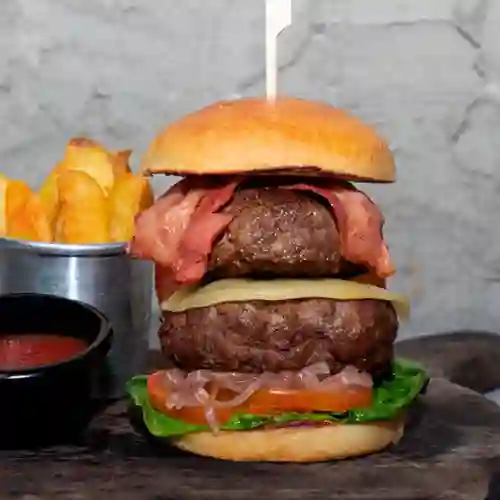 Hamburguesa doble carne y tocineta