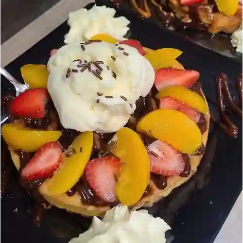 Waffle Melocotón y Fresas