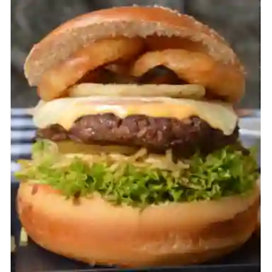 Combo Hamburguesa Chedar + Aros + Papa Amarilla.