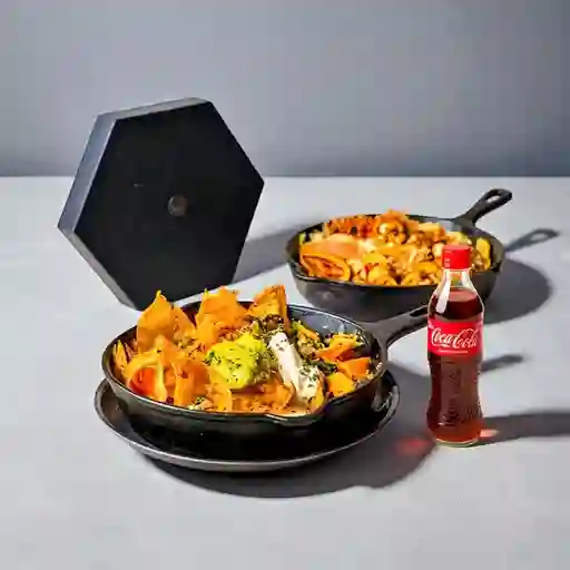 Combo Nachos de la Casa + Coca Cola Original 400 ml