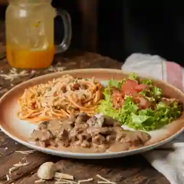 Combinado Solomito Stroganoff