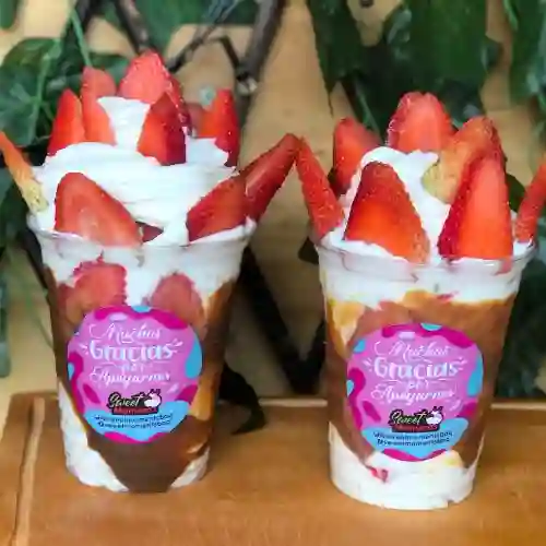 Fresas con Crema O Helado