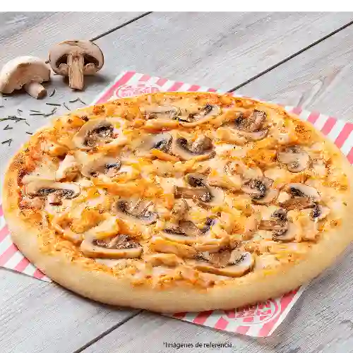 Pizza Grande Pollo y Champiñones