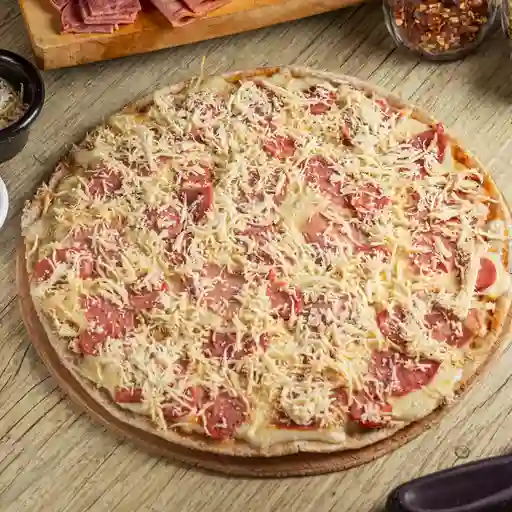 Pizza cuatro carnes