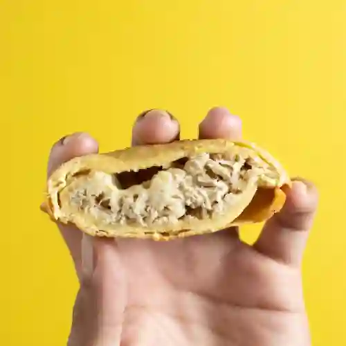 Empanada de Pollo y Queso