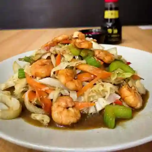 Chop Suey Mixto de Pollo y Camarón