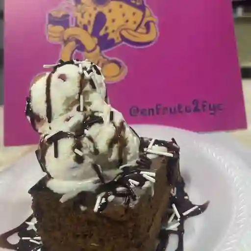Brownie con helado