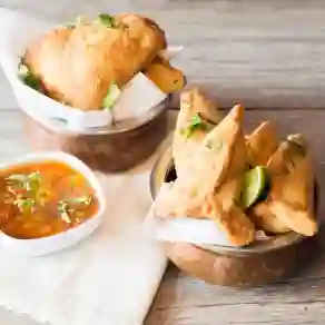 Samosa Pollo